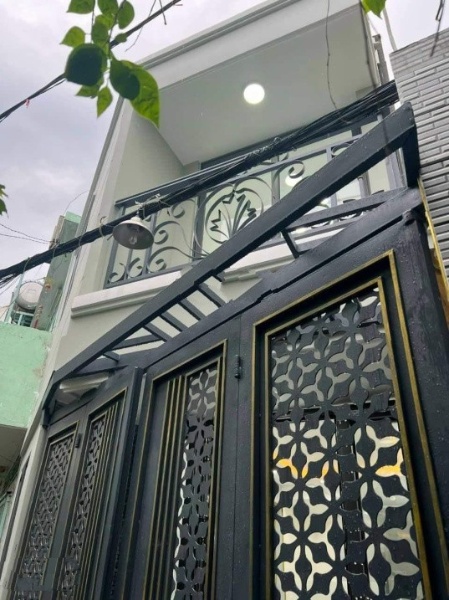 Bán nhà 2 tầng hẻm 3m tại Đường Nguyễn Tất Thành, Phường 13, Quận 4, Hồ Chí Minh